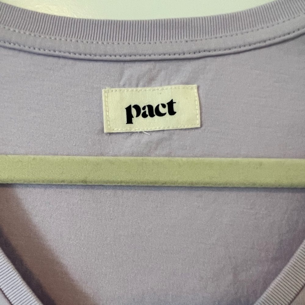 Pact Light Purple V-Neck Tee, 100% Organic Cotton, Size M - Picture 2 of 5